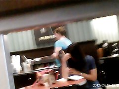 Lee Stone looks at Whitney Stevens Prachtarsch during the fuck